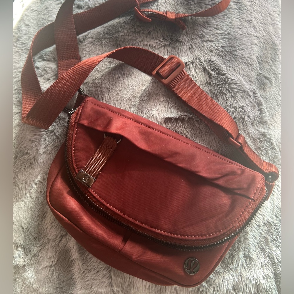 lululemon athletica Burgundy Red Crossbody Bag - 2L